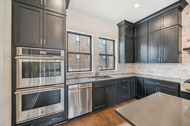 2290 Quarry Trails Drive, Columbus, OH 43228