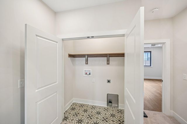 2290 Quarry Trails Drive, Columbus, OH 43228