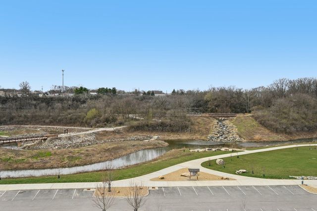 2290 Quarry Trails Drive, Columbus, OH 43228