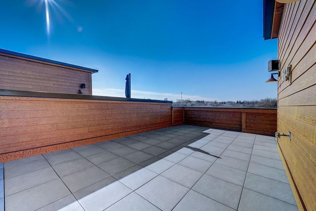 2290 Quarry Trails Drive, Columbus, OH 43228