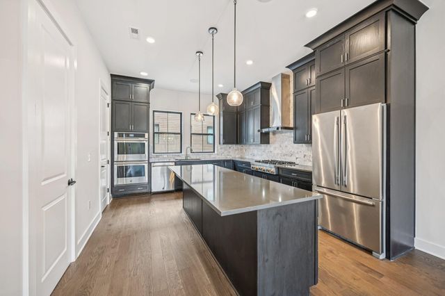 2290 Quarry Trails Drive, Columbus, OH 43228