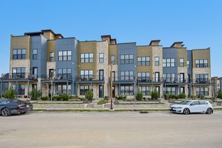 2290 Quarry Trails Drive, Columbus, OH 43228