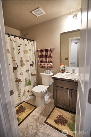 1028 W Sequoia Road, Moses Lake, WA 98837