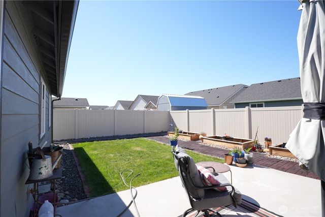 1028 W Sequoia Road, Moses Lake, WA 98837
