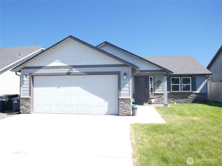 1028 W Sequoia Road, Moses Lake, WA 98837