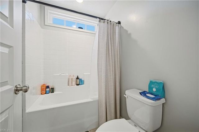 5132 Charlotte ST, Chesapeake, VA 23321