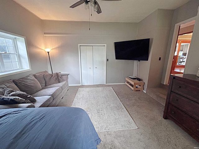 1125 W Broadway Street, Loogootee, IN 47553