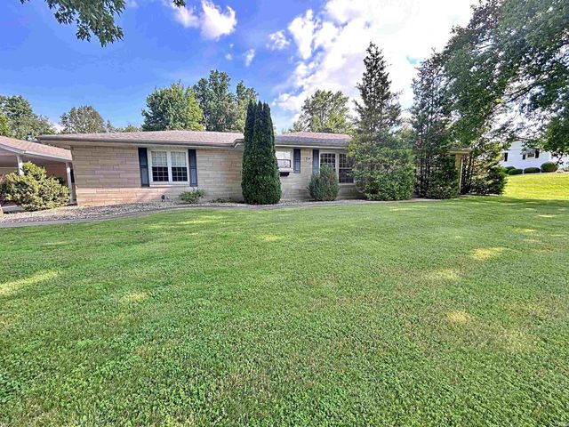 1125 W Broadway Street, Loogootee, IN 47553