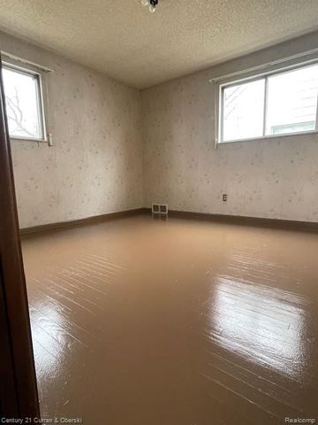 20540 Syracuse Street, Detroit, MI 48234