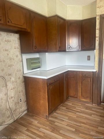 20540 Syracuse Street, Detroit, MI 48234