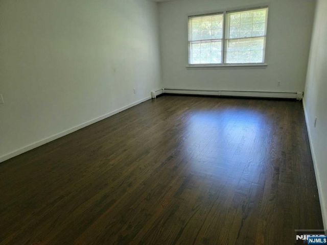 232 Steves Lane, Franklin Lakes, NJ 07417