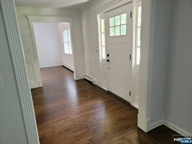 232 Steves Lane, Franklin Lakes, NJ 07417