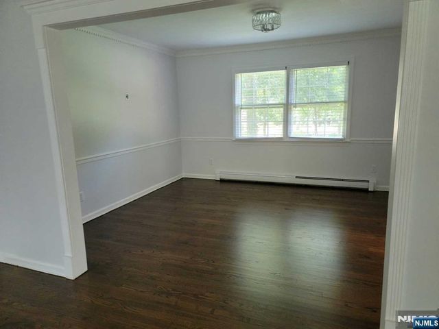 232 Steves Lane, Franklin Lakes, NJ 07417