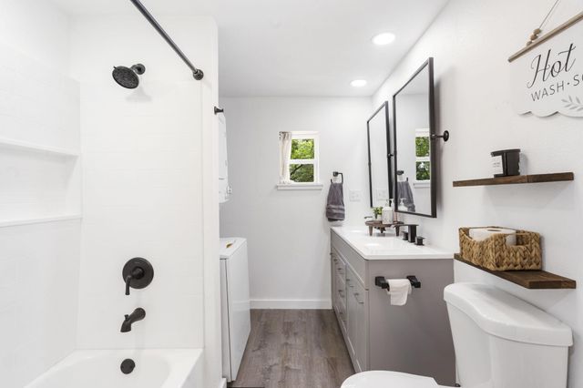 1480 Peebles Point Road, Cape Fair, MO 65624