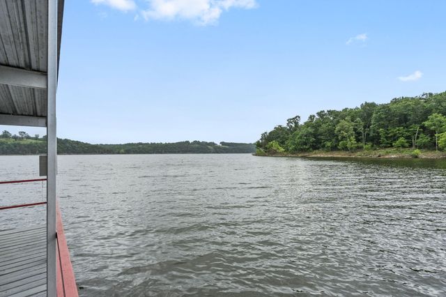 1480 Peebles Point Road, Cape Fair, MO 65624