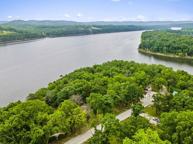 1480 Peebles Point Road, Cape Fair, MO 65624