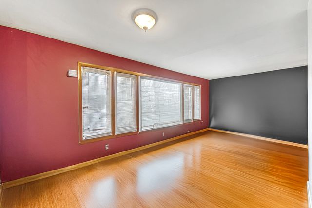 8713 S Washtenaw Avenue, Evergreen Park, IL 60805