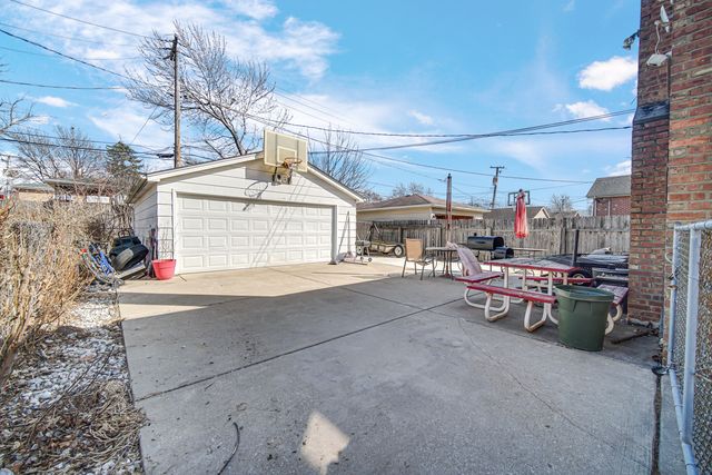 8713 S Washtenaw Avenue, Evergreen Park, IL 60805