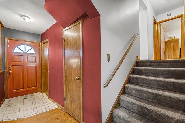 8713 S Washtenaw Avenue, Evergreen Park, IL 60805