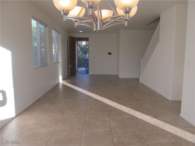 2741 SUNRISE BLUFF Drive, Las Vegas, NV 89142