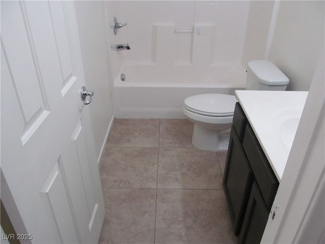 2741 SUNRISE BLUFF Drive, Las Vegas, NV 89142