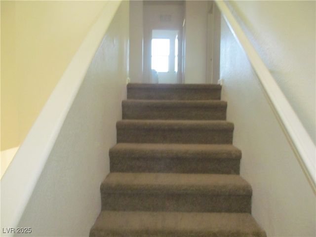 2741 SUNRISE BLUFF Drive, Las Vegas, NV 89142