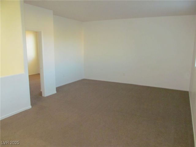 2741 SUNRISE BLUFF Drive, Las Vegas, NV 89142