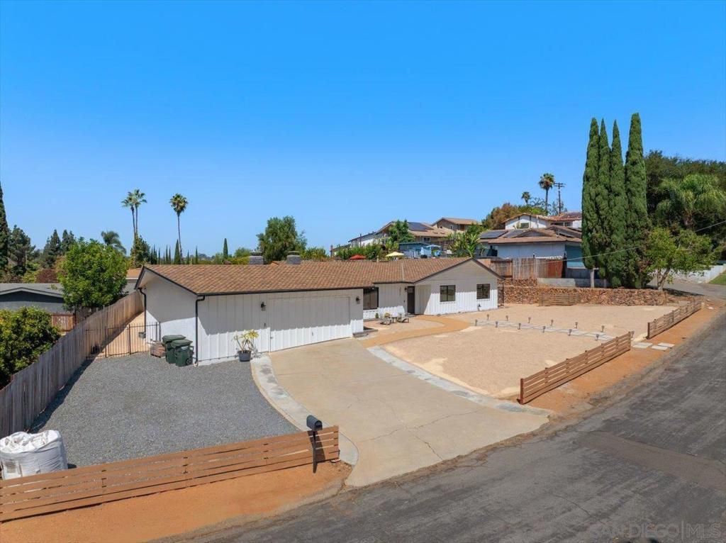 2073 Ginny Ln, Escondido, CA 92025 — photo 3