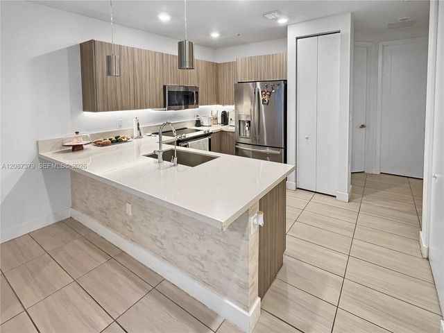 6416 NW 102nd Court 304, Doral, FL 33178