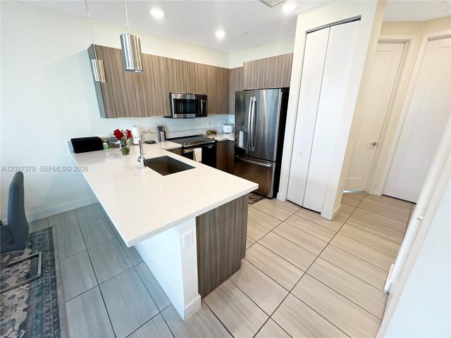 6416 NW 102nd Court 304, Doral, FL 33178