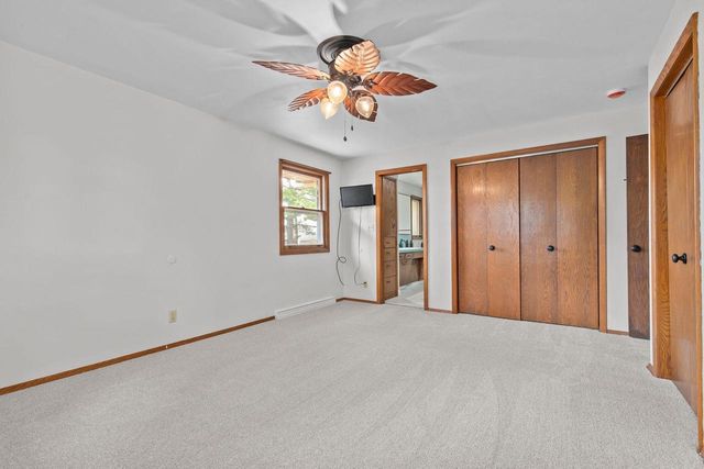 1913 N OUTAGAMIE STREET, Appleton, WI 54914