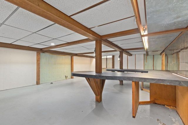 1913 N OUTAGAMIE STREET, Appleton, WI 54914