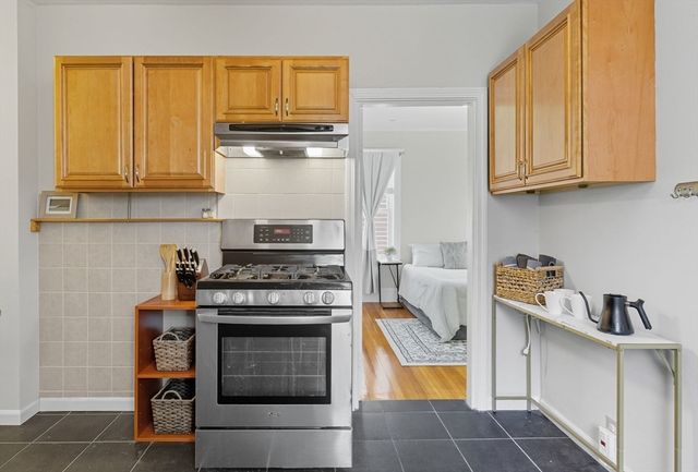 20 Rice St 2, Brookline, MA 02445