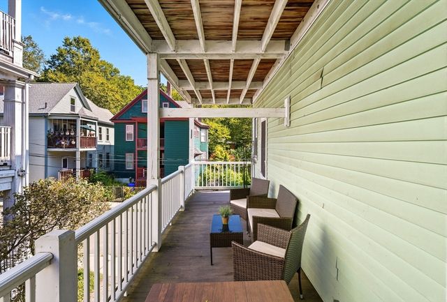 20 Rice St 2, Brookline, MA 02445