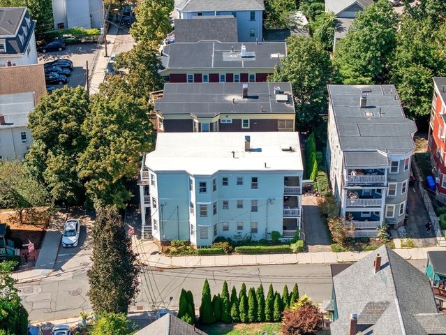 20 Rice St 2, Brookline, MA 02445