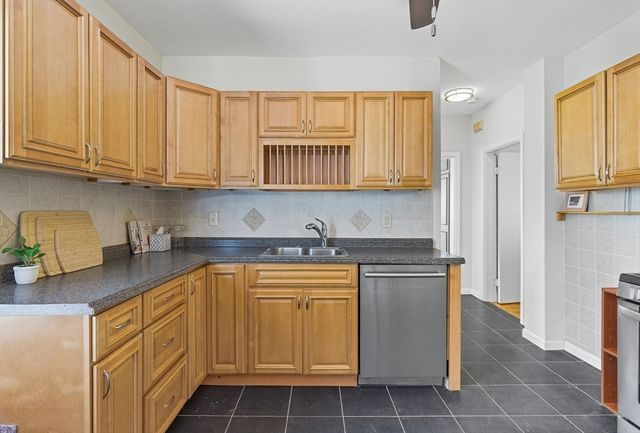 20 Rice St 2, Brookline, MA 02445