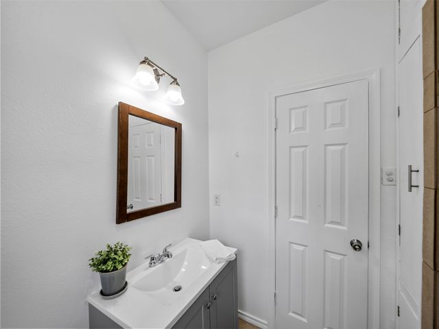 620 W Hanna Street, Denison, TX 75020