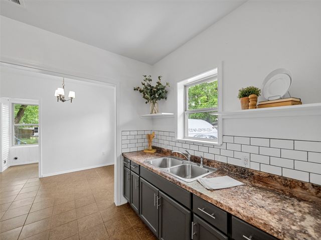 620 W Hanna Street, Denison, TX 75020