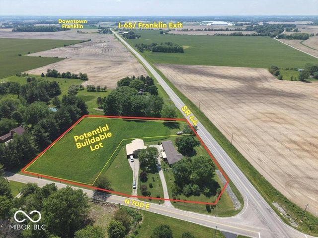 808 N 700 E, Franklin, IN 46131