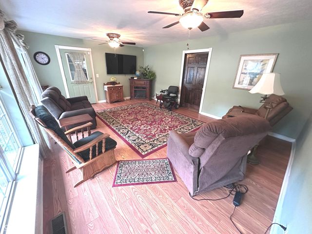 808 N 700 E, Franklin, IN 46131