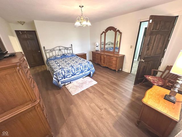 808 N 700 E, Franklin, IN 46131