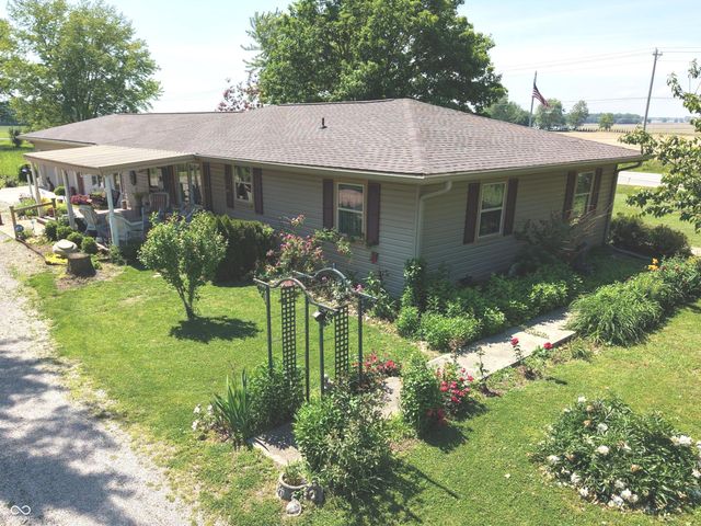 808 N 700 E, Franklin, IN 46131