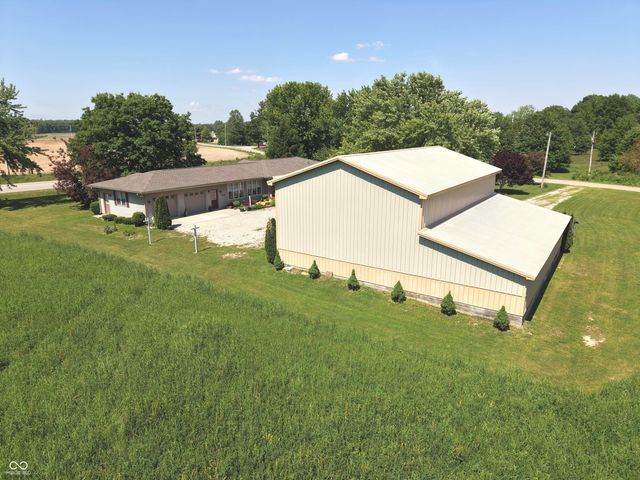 808 N 700 E, Franklin, IN 46131