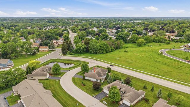 106 Sarahs WAY, Sheboygan Falls, WI 53085