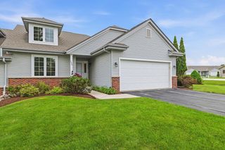 106 Sarahs WAY, Sheboygan Falls, WI 53085