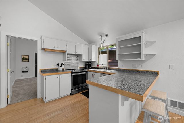 1 Sugarpine Place, Bellingham, WA 98229