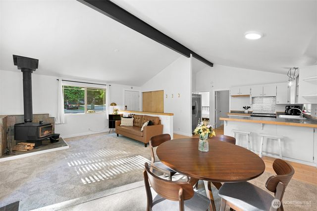 1 Sugarpine Place, Bellingham, WA 98229