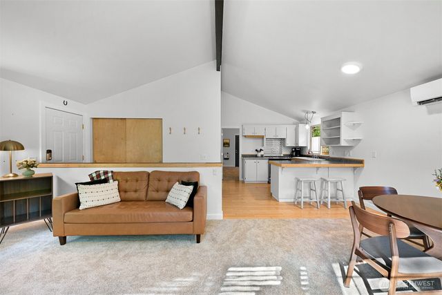 1 Sugarpine Place, Bellingham, WA 98229