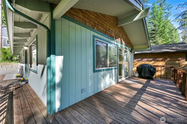 1 Sugarpine Place, Bellingham, WA 98229