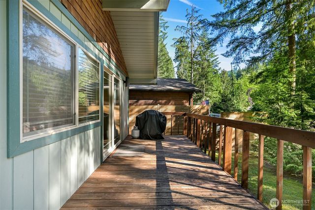 1 Sugarpine Place, Bellingham, WA 98229